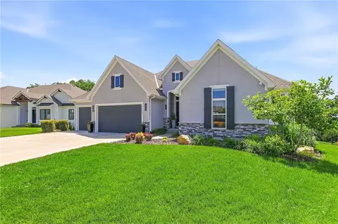 7511 N Gower Ave, Kansas City, MO 64151