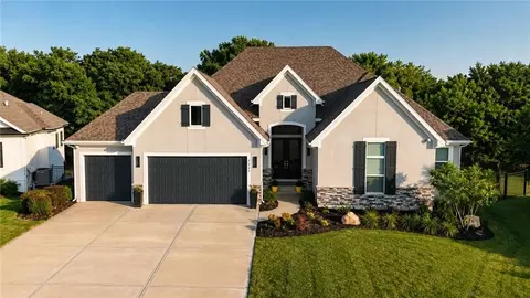 7511 N Gower Ave, Kansas City, MO 64151