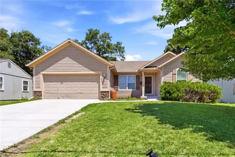 704 W Dennis Ave, Olathe, KS 66061