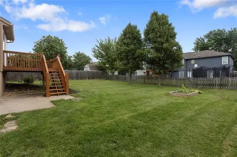 Exterior - 717 Canter St, Raymore, MO 64083 photo 7 of 10