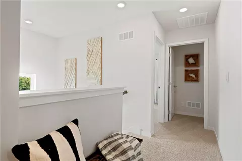 Entry Way - 706 Solstice Cir, Belton, MO 64012 photo 3 of 4