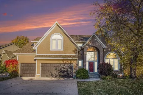 11308 W 143rd Ter, Overland Park, KS 66221