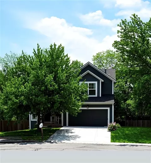547 W Layton St, Olathe, KS 66061