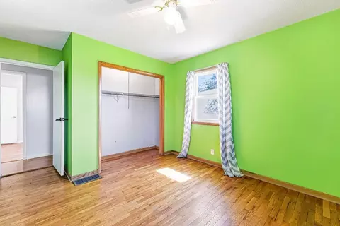 Bedroom - 3911 Bucher Dr, Saint Joseph, MO 64503 photo 5 of 10