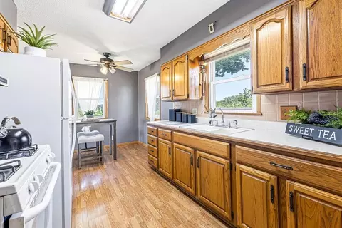 Kitchen - 3911 Bucher Dr, Saint Joseph, MO 64503 photo 2 of 4