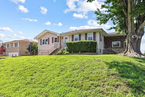 Exterior - 3911 Bucher Dr, Saint Joseph, MO 64503 photo 2 of 6