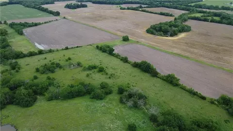 000 Wagon Rd, Mapleton, KS 66754 photo 8