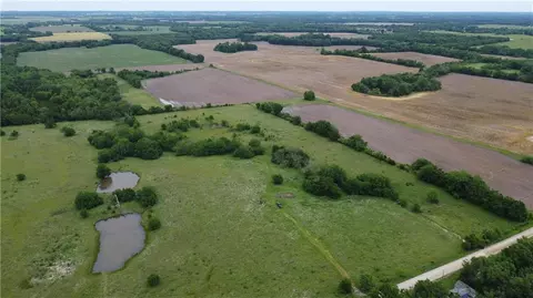 000 Wagon Rd, Mapleton, KS 66754 photo 3