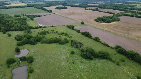 000 Wagon Rd, Mapleton, KS 66754 photo 4