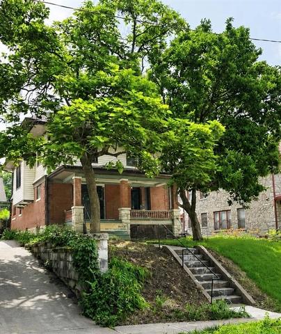 3727 Pennsylvania Ave, Kansas City, MO 64111