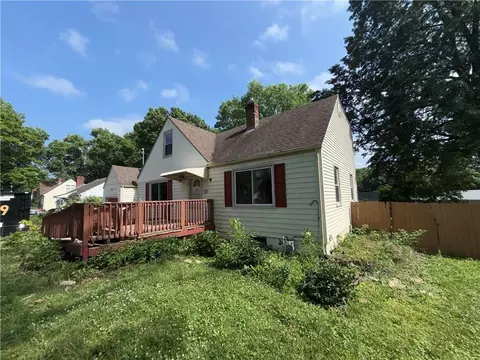 6819 W 78th St, Overland Park, KS 66204