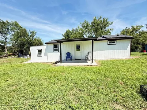 Exterior - 710 Elliott St, Buckner, MO 64016 photo 8 of 11