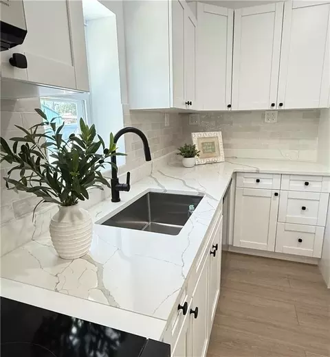 Kitchen - 710 Elliott St, Buckner, MO 64016 photo 4 of 11