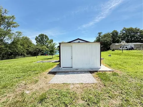 Exterior - 710 Elliott St, Buckner, MO 64016 photo 10 of 11