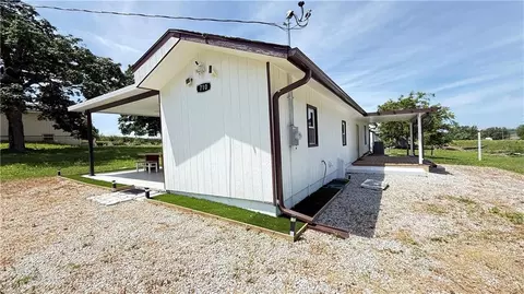 Exterior - 710 Elliott St, Buckner, MO 64016 photo 4 of 11