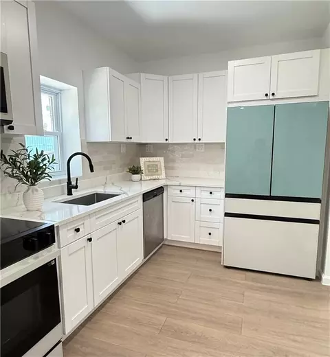 Kitchen - 710 Elliott St, Buckner, MO 64016 photo 6 of 11