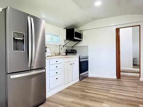 Kitchen - 710 Elliott St, Buckner, MO 64016 photo 7 of 11