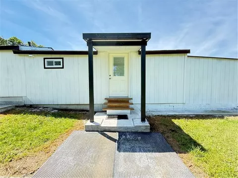 Exterior - 710 Elliott St, Buckner, MO 64016 photo 7 of 11