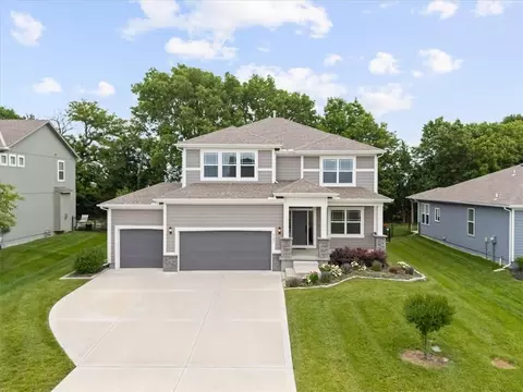 3101 SW Arbortree Dr, Lees Summit, MO 64082
