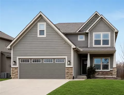 1117 Tamarisk Dr, Leavenworth, KS 66048
