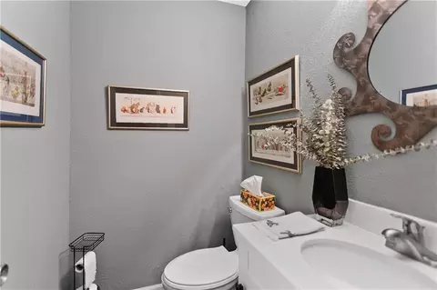 Bath - 8019 E 130 Ct, Grandview, MO 64030 photo 1 of 3