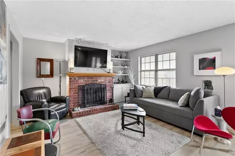 Living - 8019 E 130 Ct, Grandview, MO 64030 photo 2 of 4