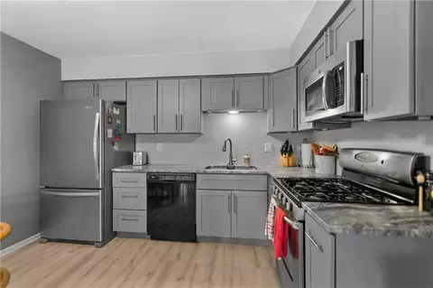 Kitchen - 8019 E 130 Ct, Grandview, MO 64030 photo 3 of 4