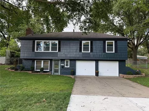 10014 Moody Park Dr, Overland Park, KS 66212