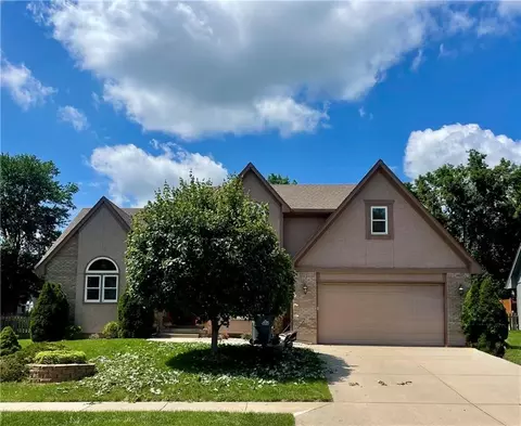 1083 NE Greenwood Ct, Blue Springs, MO 64014