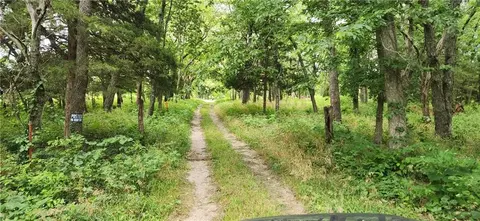 Metcalf Rd Road, Louisburg, KS 66053
