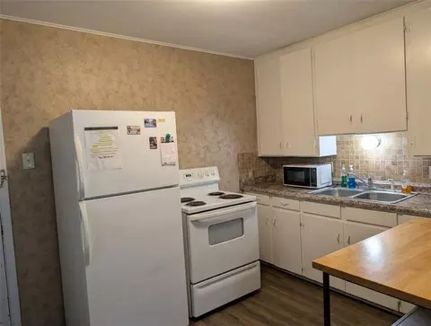 1618 S Appleton Ave, Independence, MO 64052 photo 3