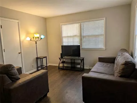 1618 S Appleton Ave, Independence, MO 64052 photo 2