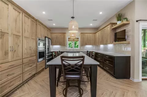 Kitchen - 4317 NE Maplegate Ct, Lees Summit, MO 64064 photo 2 of 3