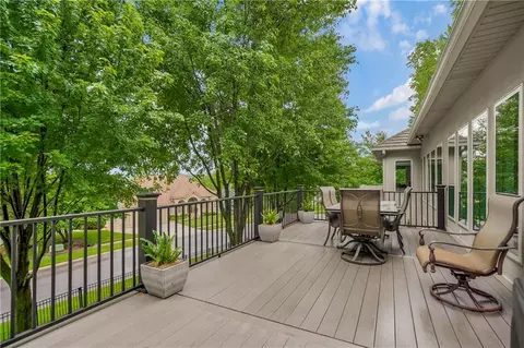 Exterior - 4317 NE Maplegate Ct, Lees Summit, MO 64064 photo 6 of 7