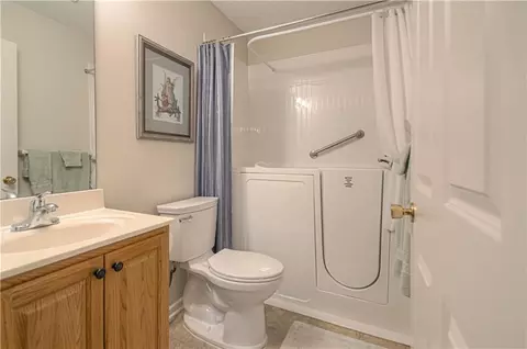Bath - 12804 E 48th St, Independence, MO 64055 photo 2 of 2
