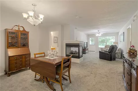 Dining - 12804 E 48th St, Independence, MO 64055 photo 3 of 6