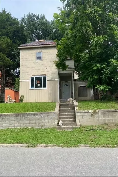 815 N 13th St, Saint Joseph, MO 64501