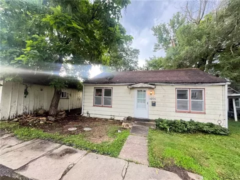 205 W 3rd St, Holden, MO 64040