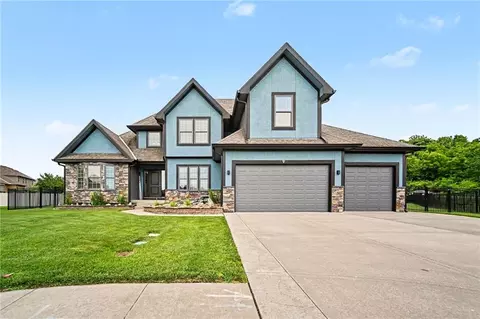 3221 S Mize Ridge Ct, Independence, MO 64057