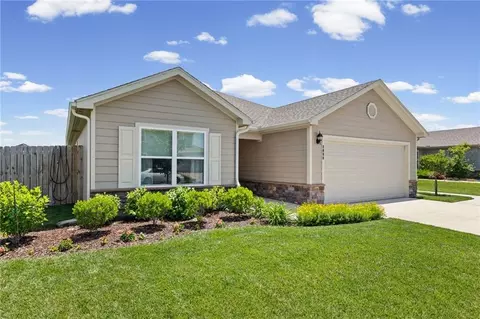 8000 SE 6th Ter, Blue Springs, MO 64014