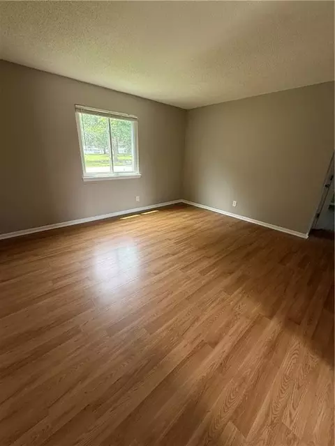 2621 N 155th Ter, Basehor, KS 66007