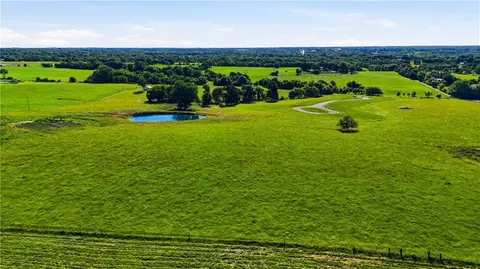207 Th St, Holt, MO 64048 photo 7