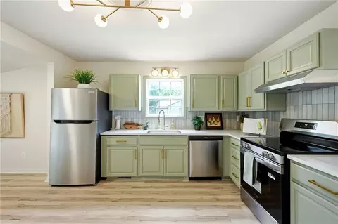 Kitchen - 9808 E 22nd St, Independence, MO 64052 photo 2 of 3