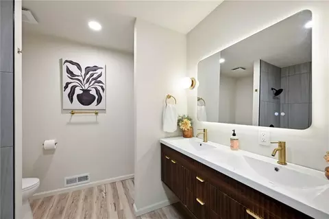 Bath - 9808 E 22nd St, Independence, MO 64052 photo 2 of 2
