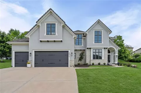 20215 W 89th Ter, Lenexa, KS 66220