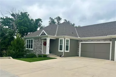 716 E 110th Ter, Kansas City, MO 64131