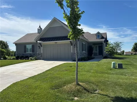 21847 W 82nd Ter, Lenexa, KS 66220