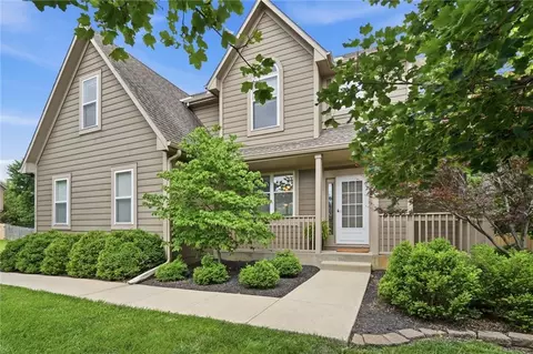 15776 S Madison Dr, Olathe, KS 66062
