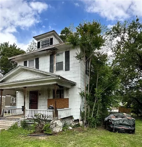 3237 Wabash Ave, Kansas City, MO 64109
