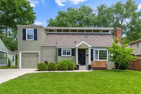 5204 W 50th Ter, Roeland Park, KS 66205